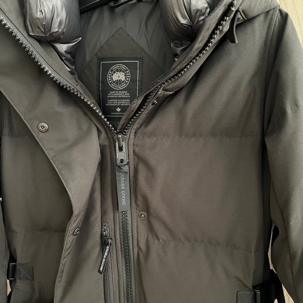 CANADA GOOSE DOWN COAT - Picture 10 of 13